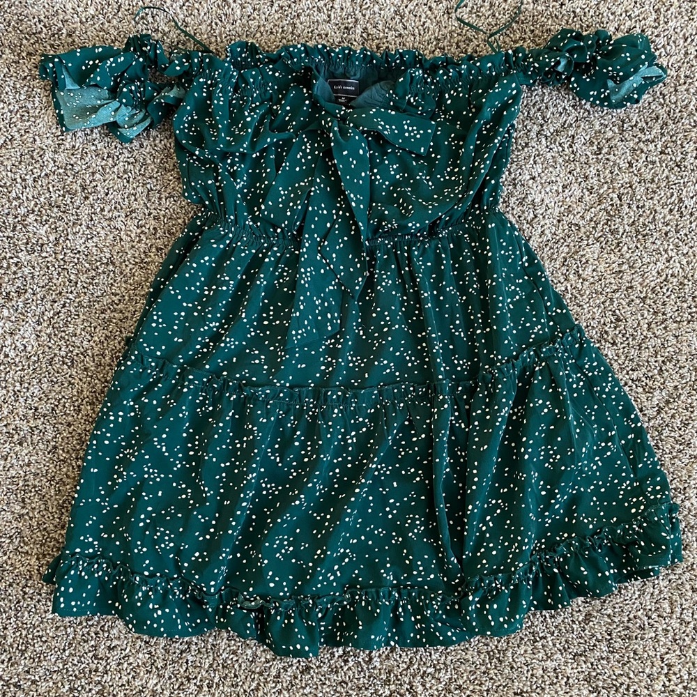 Size Medium Green Polka Dot dress only worn once!!